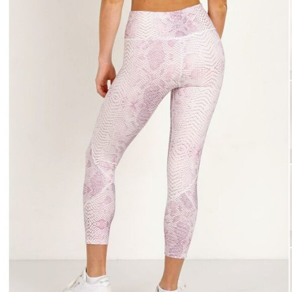 Varley Letelux Kensington Legging Tight in Coral Snake - Picture 2 of 14